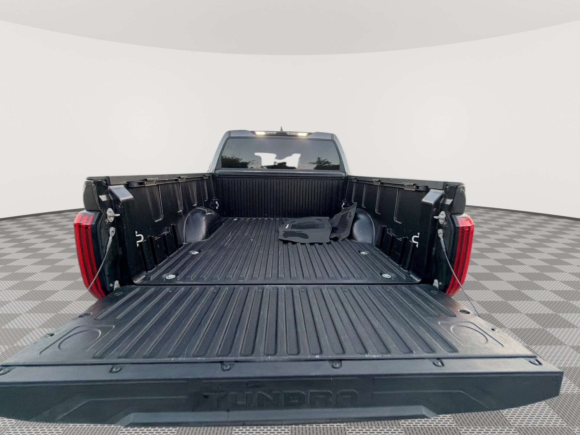 Used 2023 Toyota Tundra SR5 AWD/4WD image 21