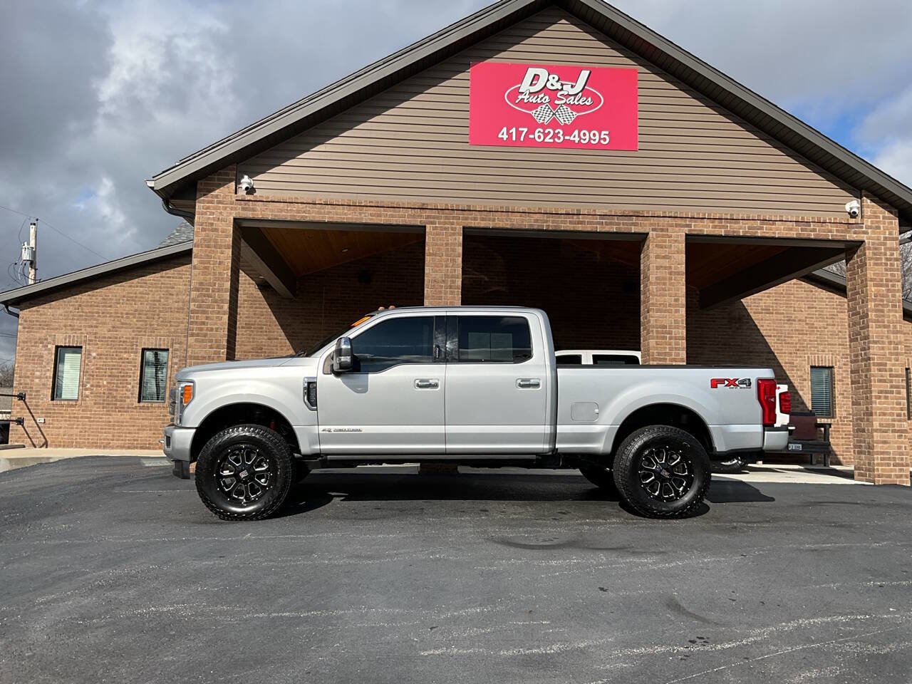 Used 2017 Ford F250 Platinum w/ Platinum Ultimate Package image 43