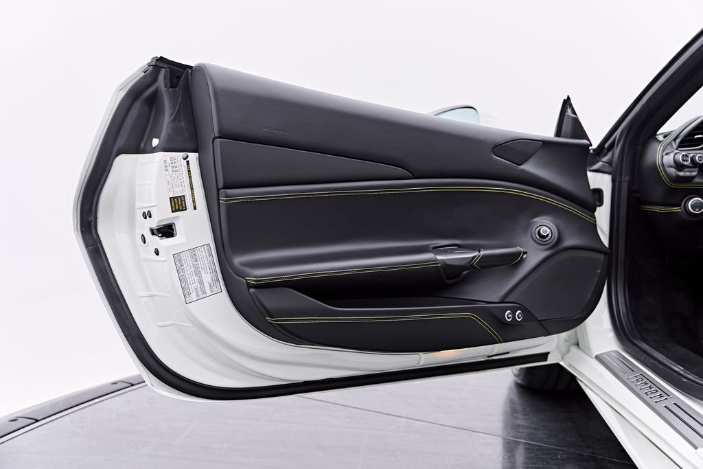 Used 2019 Ferrari 488 Spider RWD image 47