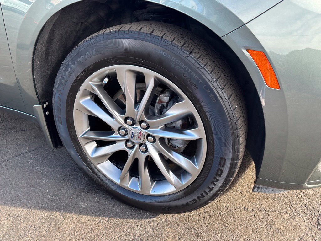 Used 2024 Buick Enclave Avenir AWD/4WD image 36
