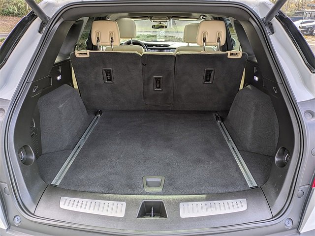 Used 2018 Cadillac XT5 Luxury w/ Driver Awareness Package image 12