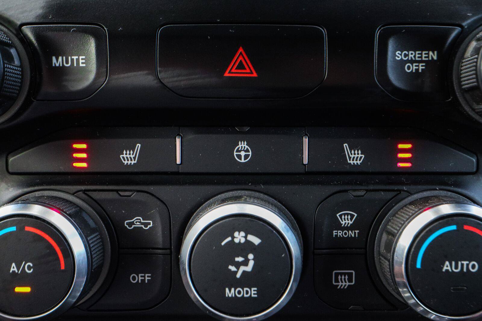 Used 2019 RAM 1500 Rebel w/ Level 2 Equipment Group AWD/4WD image 10