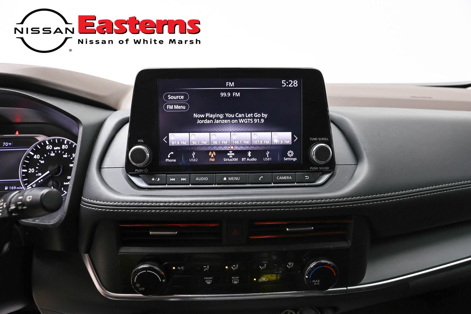 Used 2023 Nissan Rogue S AWD/4WD image 12