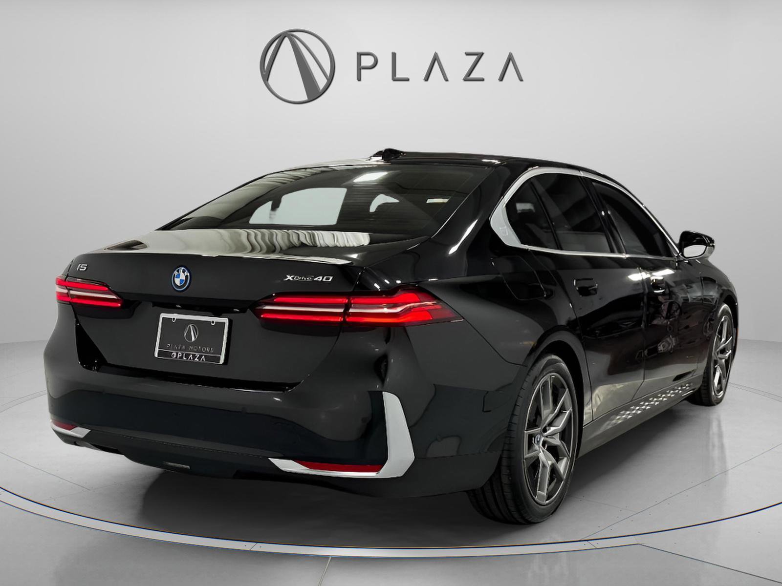 Used 2025 BMW i5 xDrive40 w/ Premium Package image 6