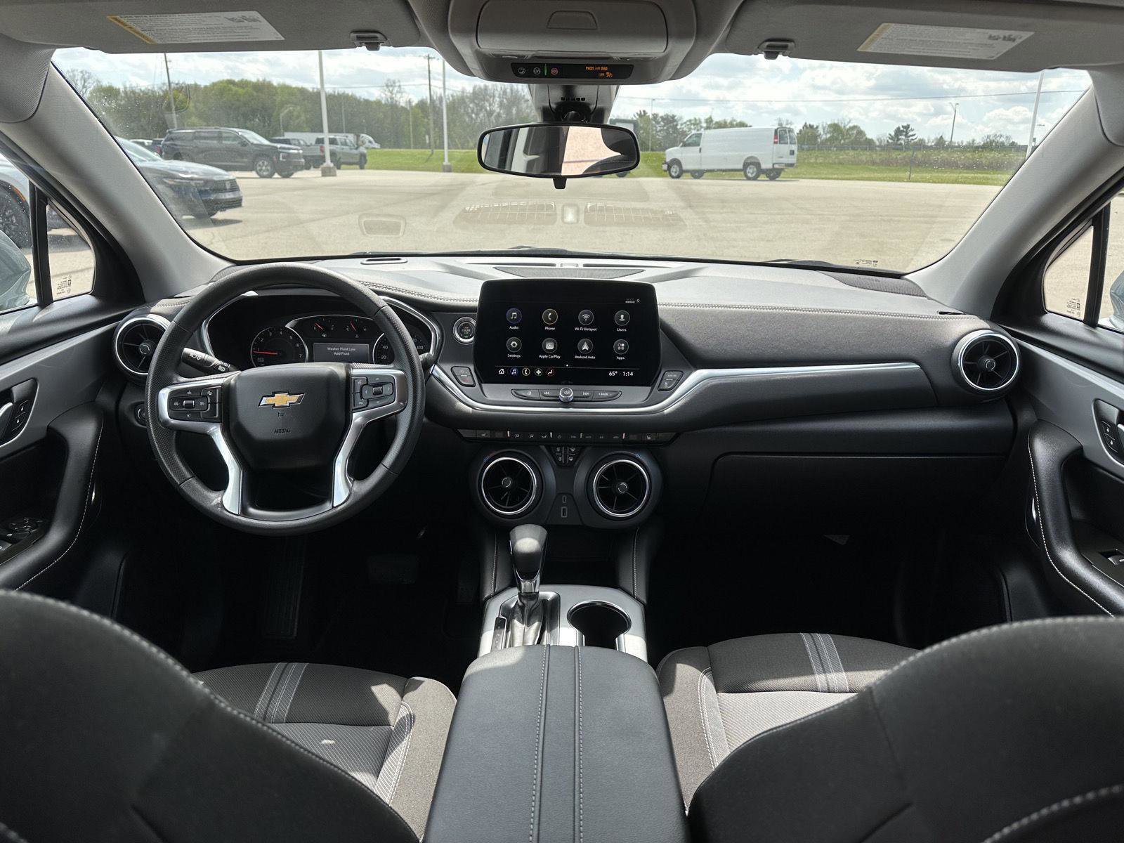 Used 2025 Chevrolet Blazer LT AWD/4WD image 15