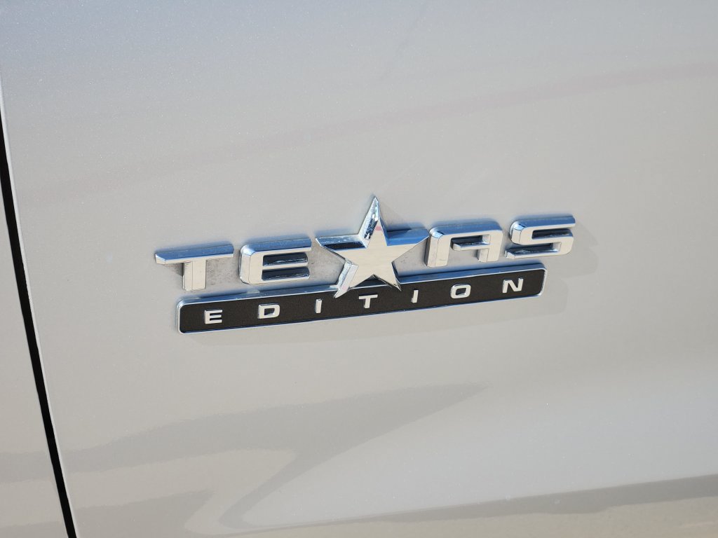 Used 2022 Chevrolet Silverado 1500 RST AWD/4WD image 9