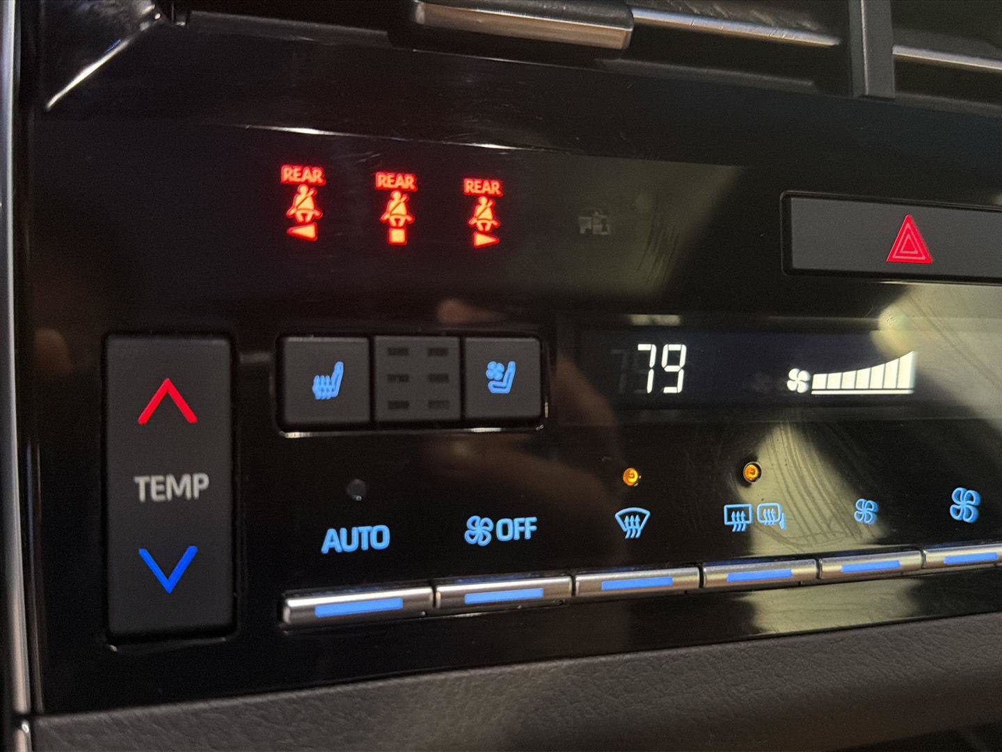 Used 2019 Toyota Avalon Limited w/ Advanced Safety Package FWD image 29