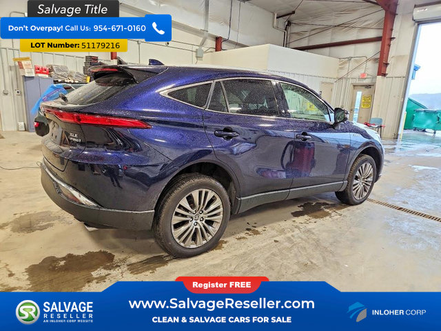 Used 2021 Toyota Venza XLE w/ Softex Package AWD/4WD image 4