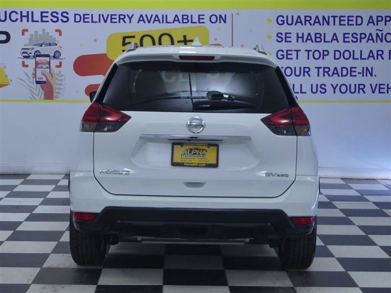 Used 2017 Nissan Rogue SV AWD/4WD image 6