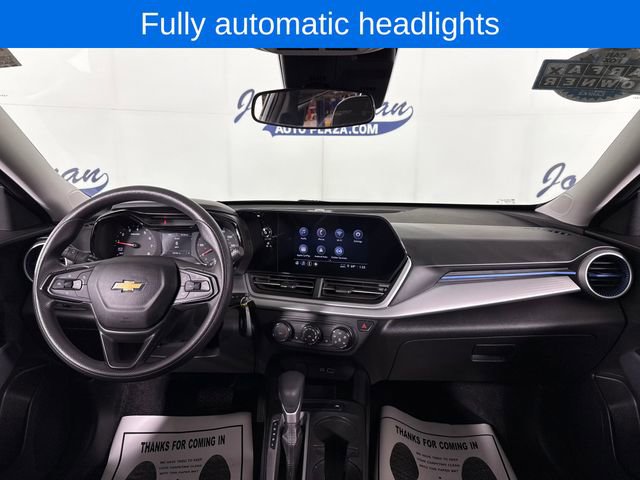 Used 2024 Chevrolet Trax LS w/ LS Convenience Package FWD image 18
