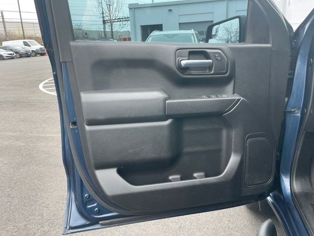 Used 2020 Chevrolet Silverado 1500 Custom w/ Custom Value Package AWD/4WD image 34