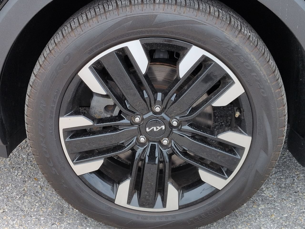 Used 2025 Kia Telluride SX FWD image 11