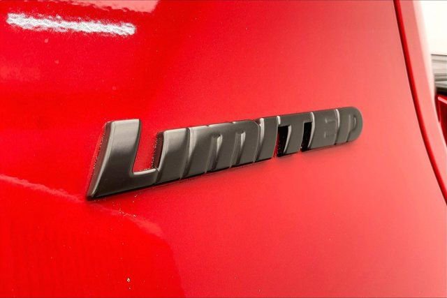 Used 2023 Toyota Tundra Limited image 7