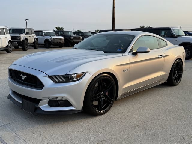 Used 2017 Ford Mustang GT Premium w/ GT Performance Package RWD image 11