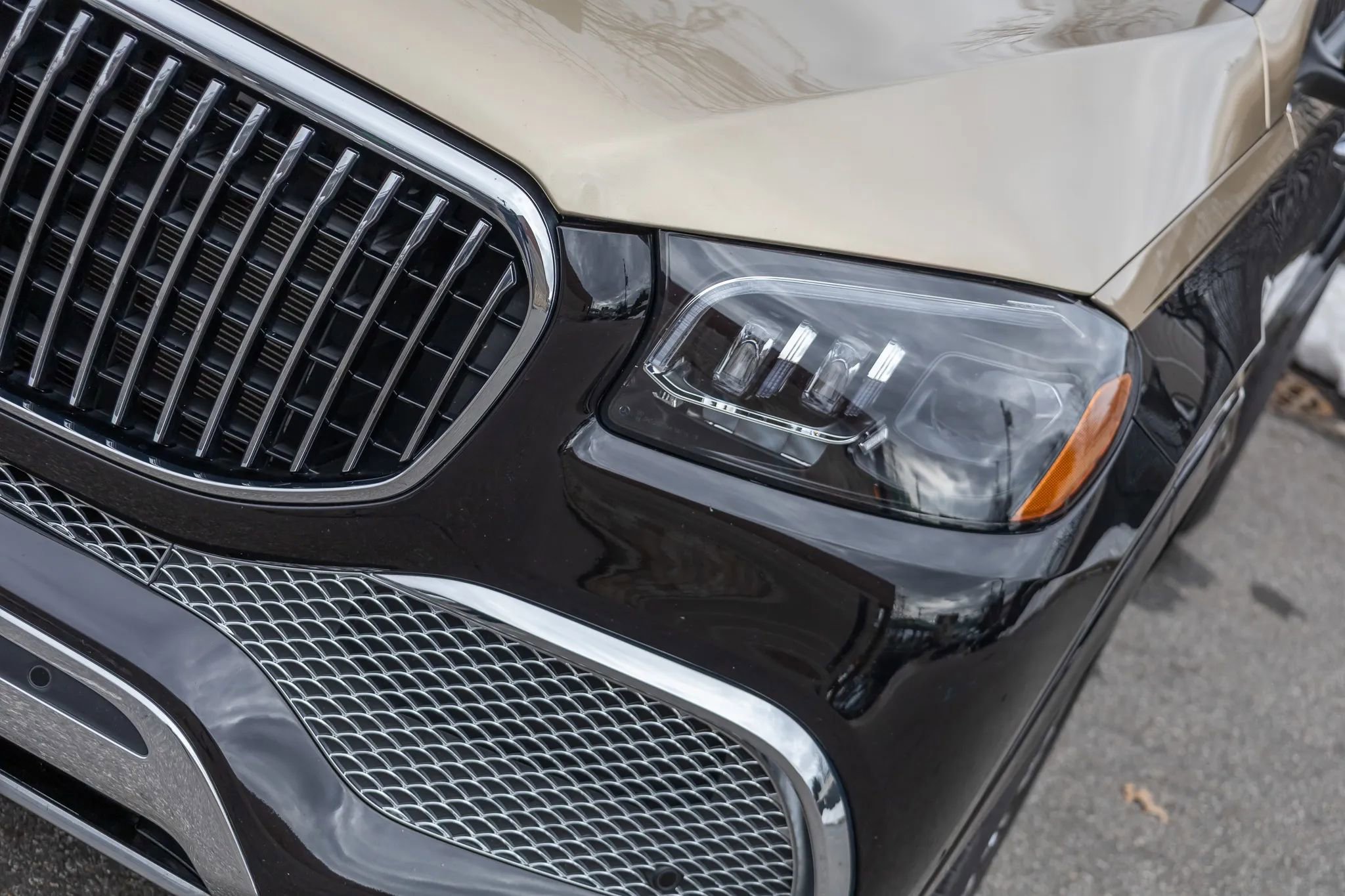 Used 2023 Mercedes-Benz Maybach GLS 600 4MATIC image 13
