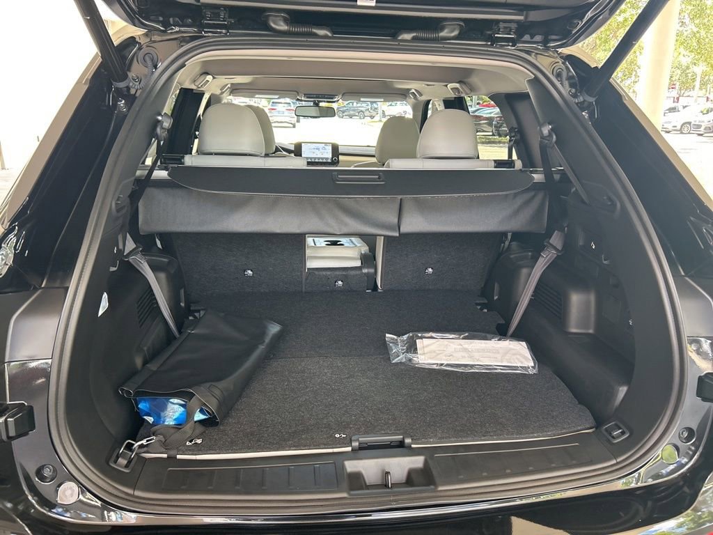 New 2025 Mitsubishi Outlander SEL image 40