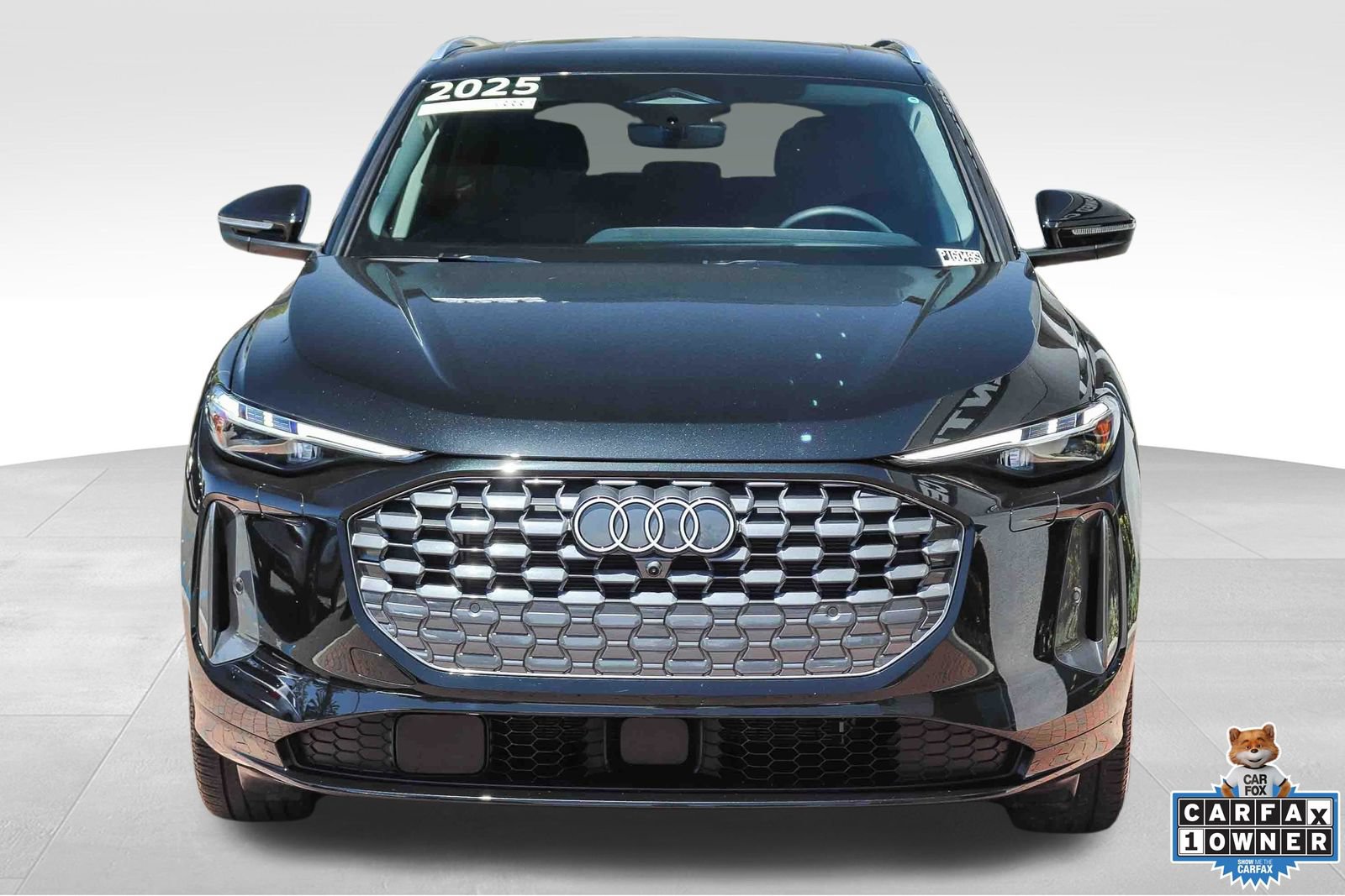 Certified 2025 Audi Q5 Prestige AWD/4WD image 2