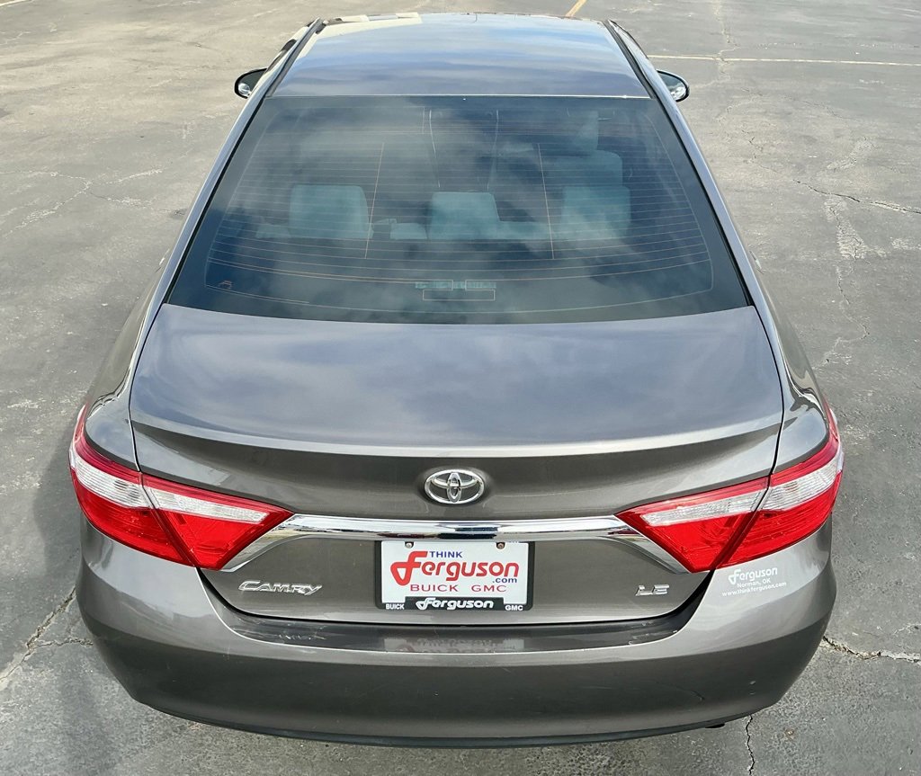 Used 2016 Toyota Camry LE image 18