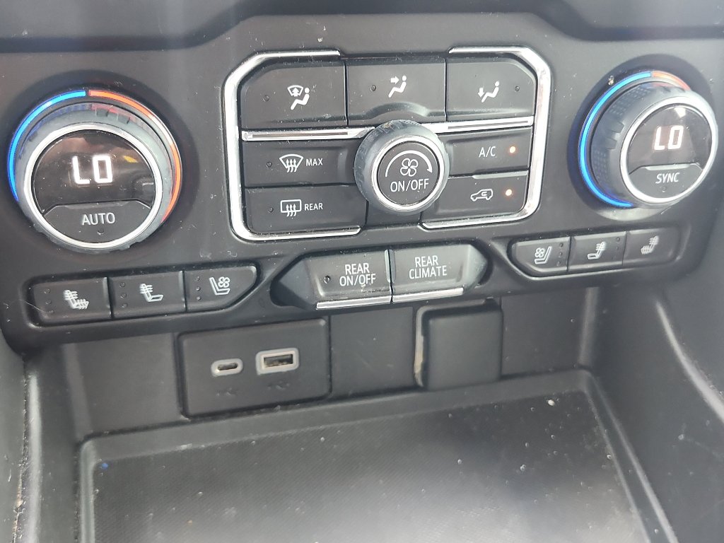 Used 2022 Chevrolet Suburban Premier AWD/4WD image 30