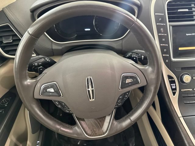 Used 2017 Lincoln MKX Reserve w/ Luxury Package AWD/4WD image 25