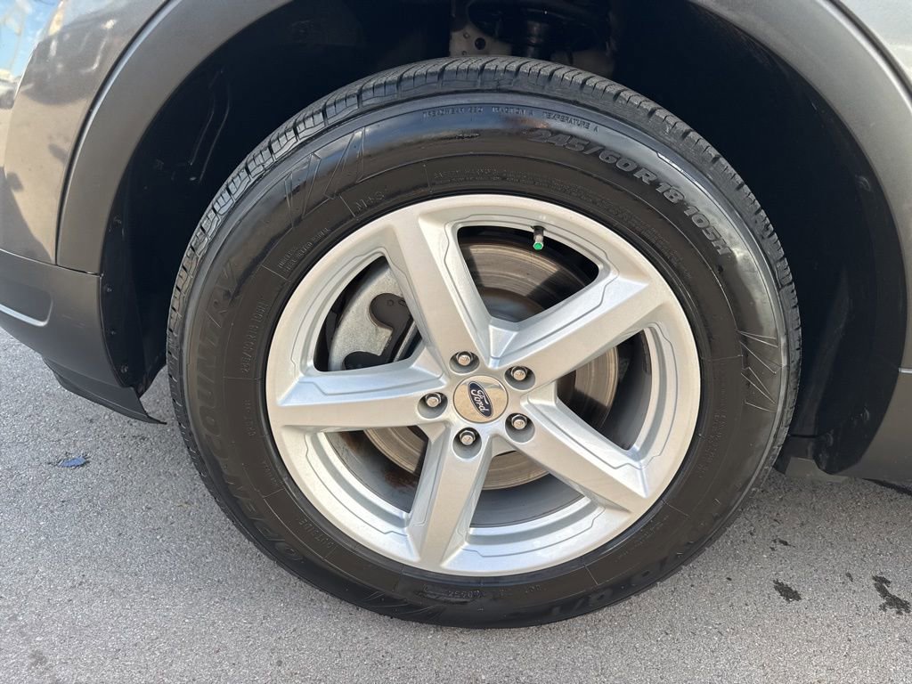 Used 2019 Ford Explorer XLT image 30