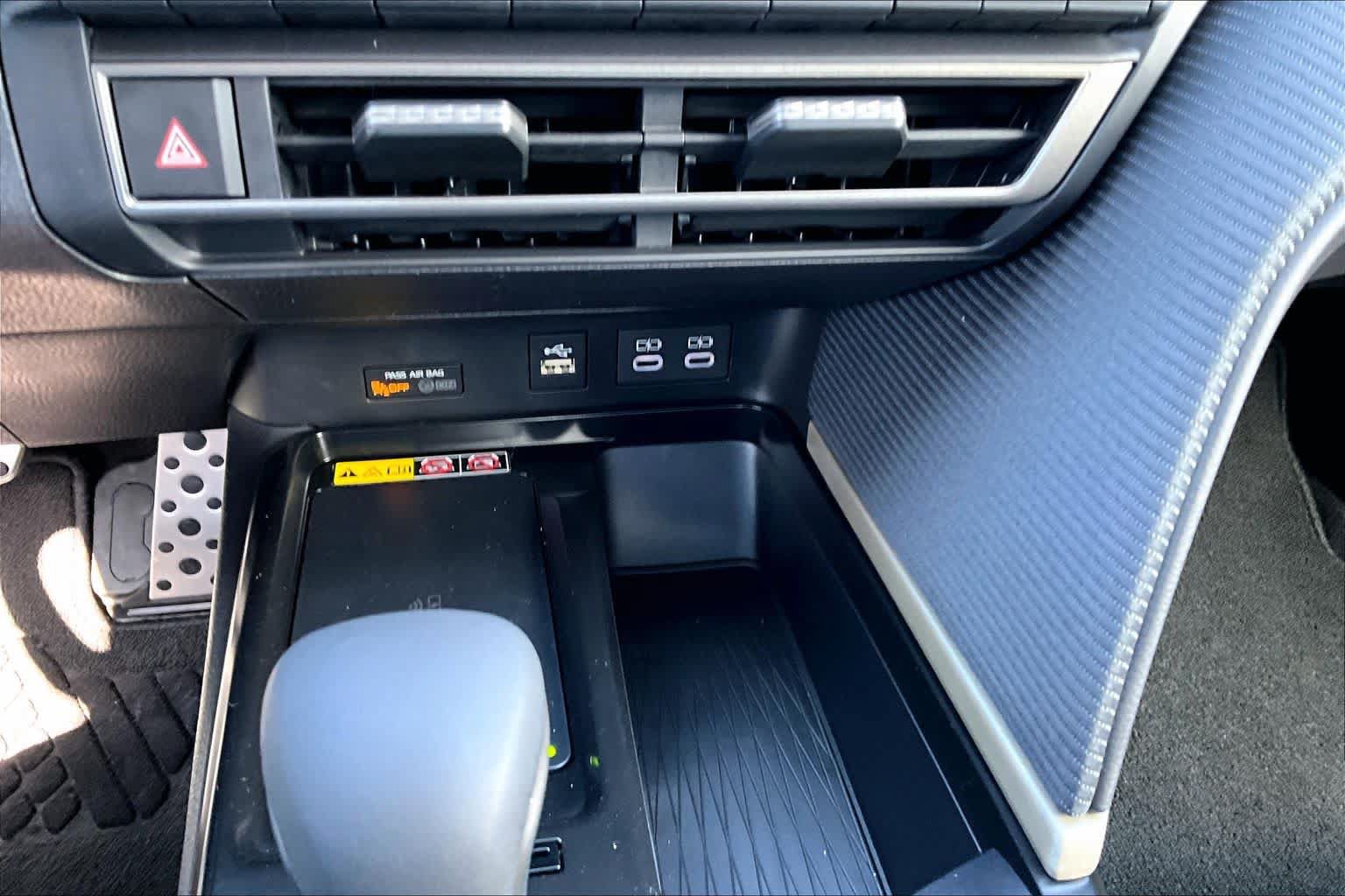 New 2026 Toyota Camry SE w/ Convenience Package FWD image 16