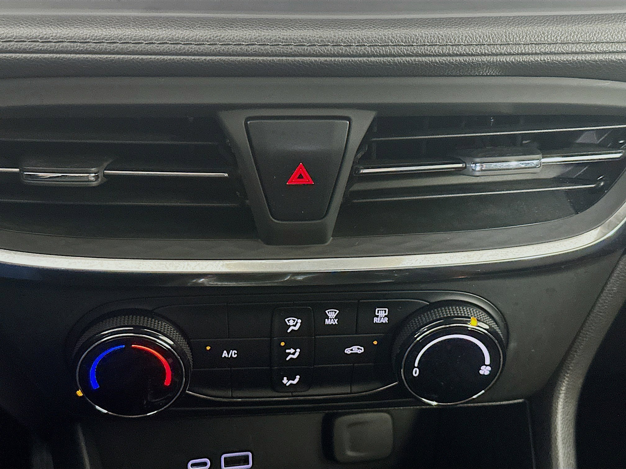 Used 2024 Buick Encore GX Preferred image 24