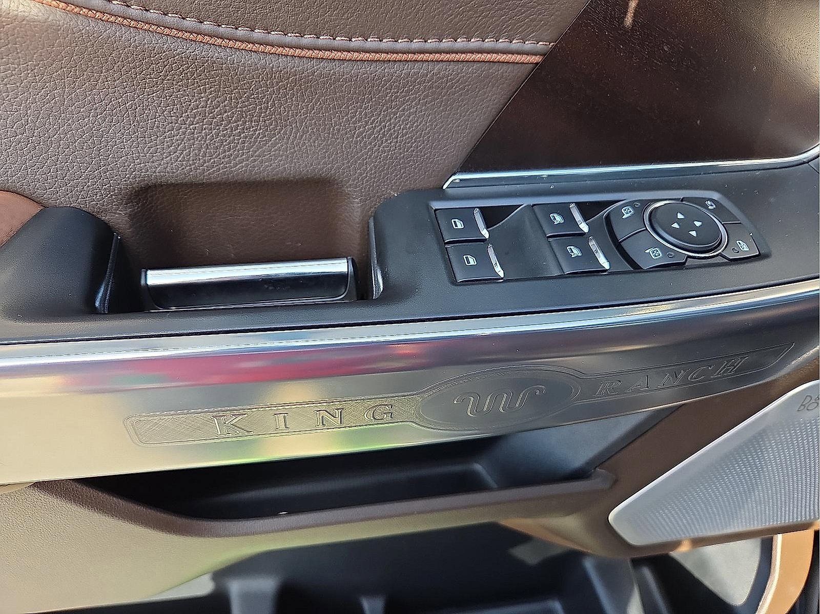 Used 2024 Ford F150 King Ranch w/ FX4 Off-Road Package image 13