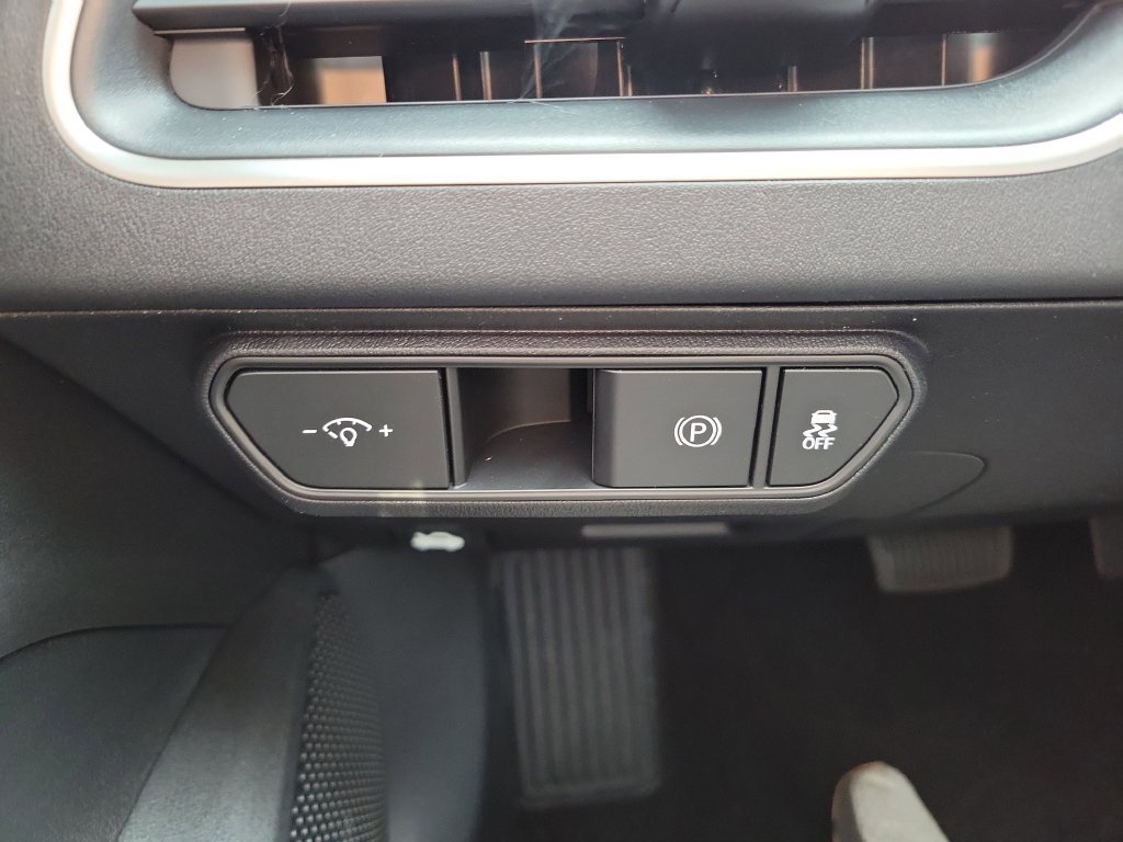 New 2026 Kia K4 FWD image 23
