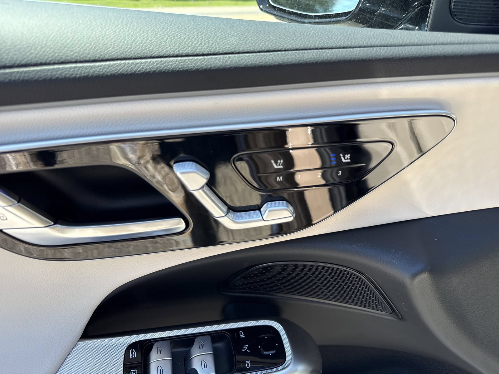 Used 2026 Mercedes-Benz E 350 Sedan image 11