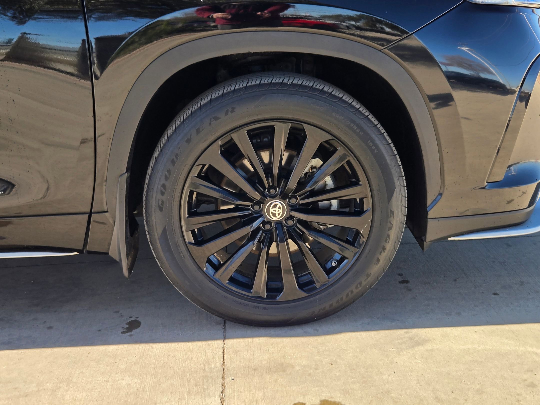 Used 2024 Toyota Highlander XSE image 32