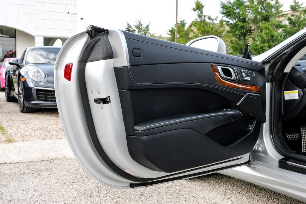 Used 2014 Mercedes-Benz SL 550 image 39