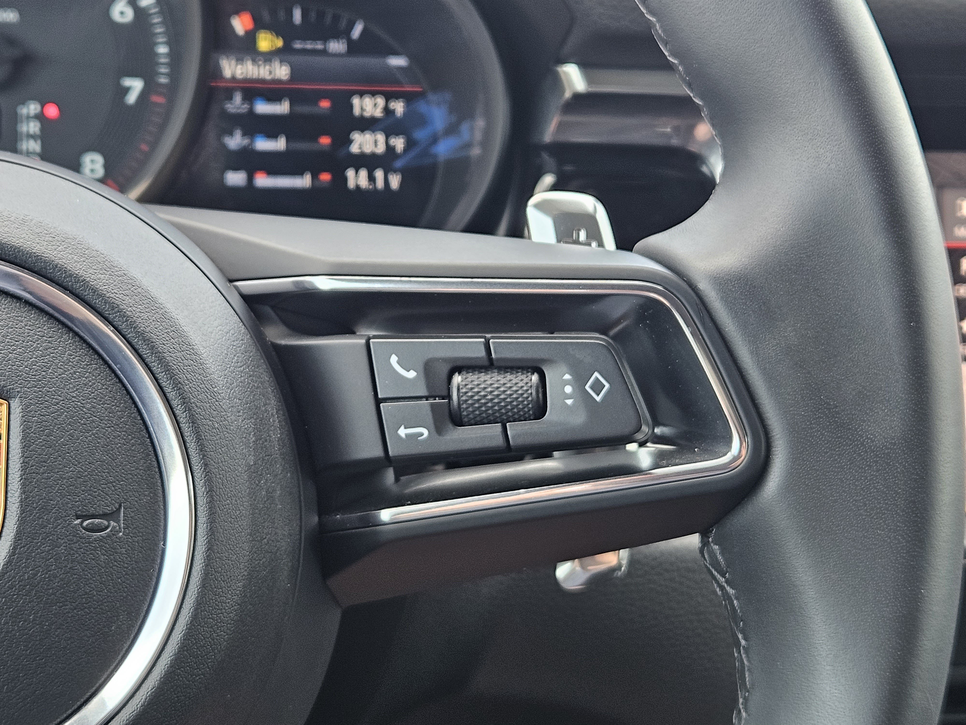 Certified 2026 Porsche Macan AWD/4WD image 27