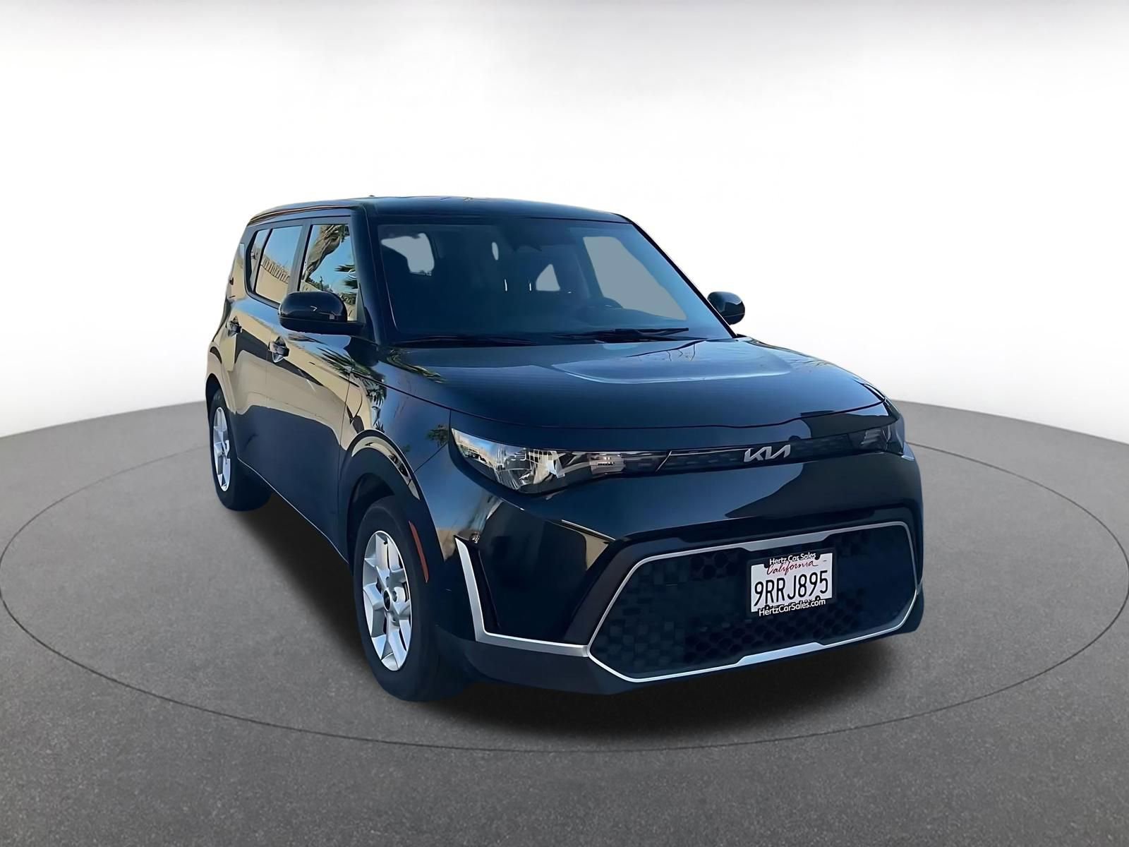 Used 2025 Kia Soul LX w/ LX Technology Package image 3