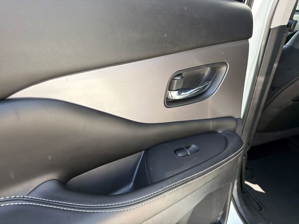 Used 2022 Nissan Murano SL w/ Cargo Package FWD image 19