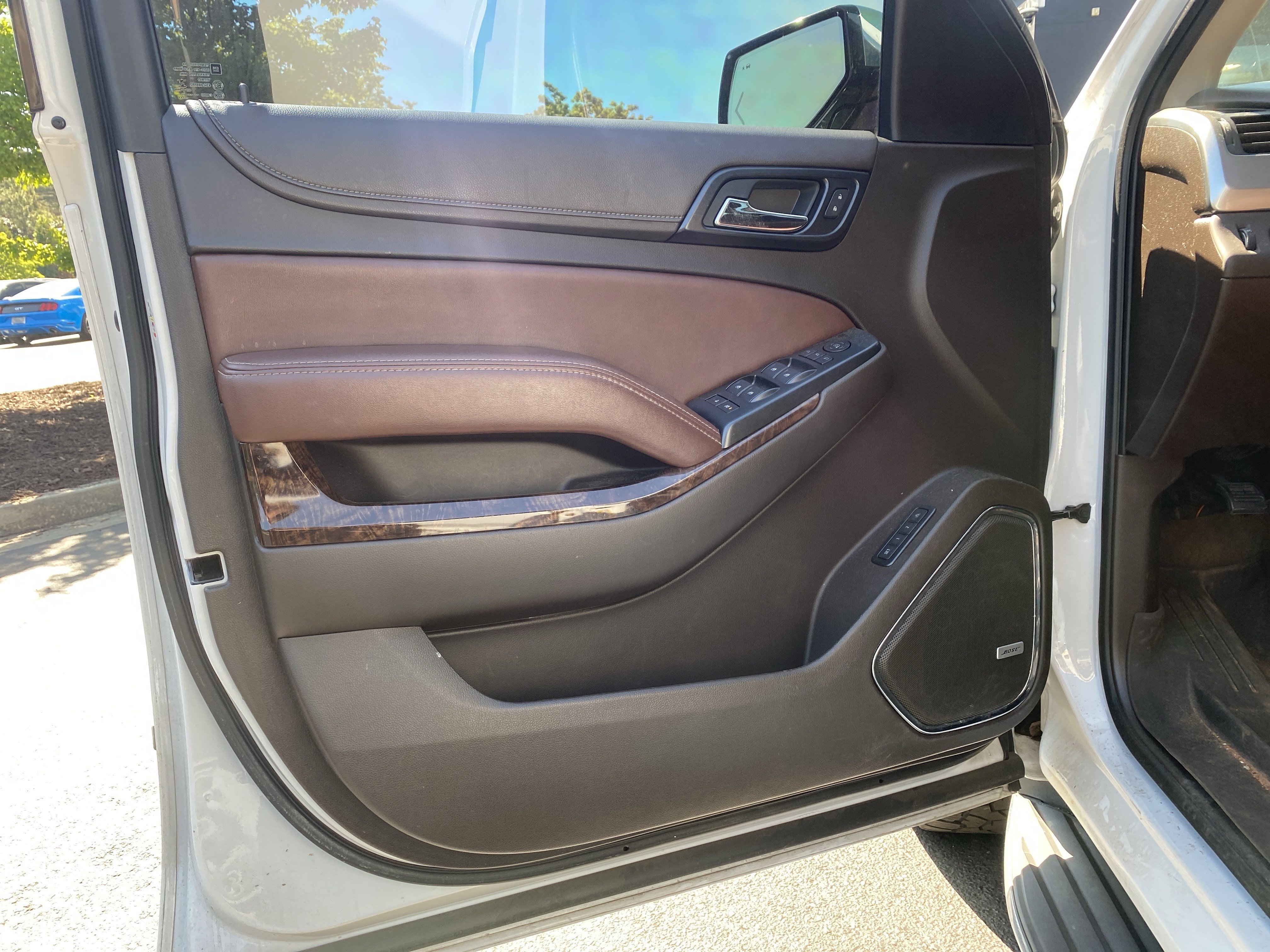 Used 2017 Chevrolet Suburban Premier RWD image 21