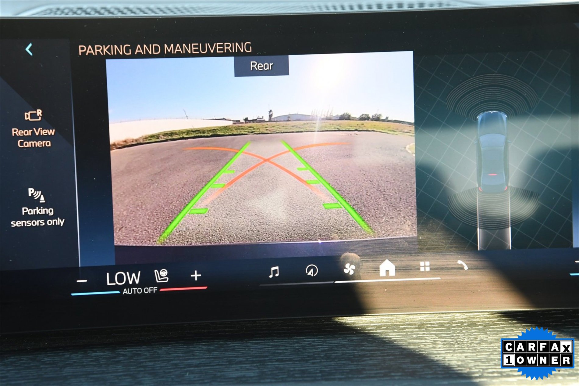 Used 2025 BMW 330i Sedan w/ Convenience Package image 14