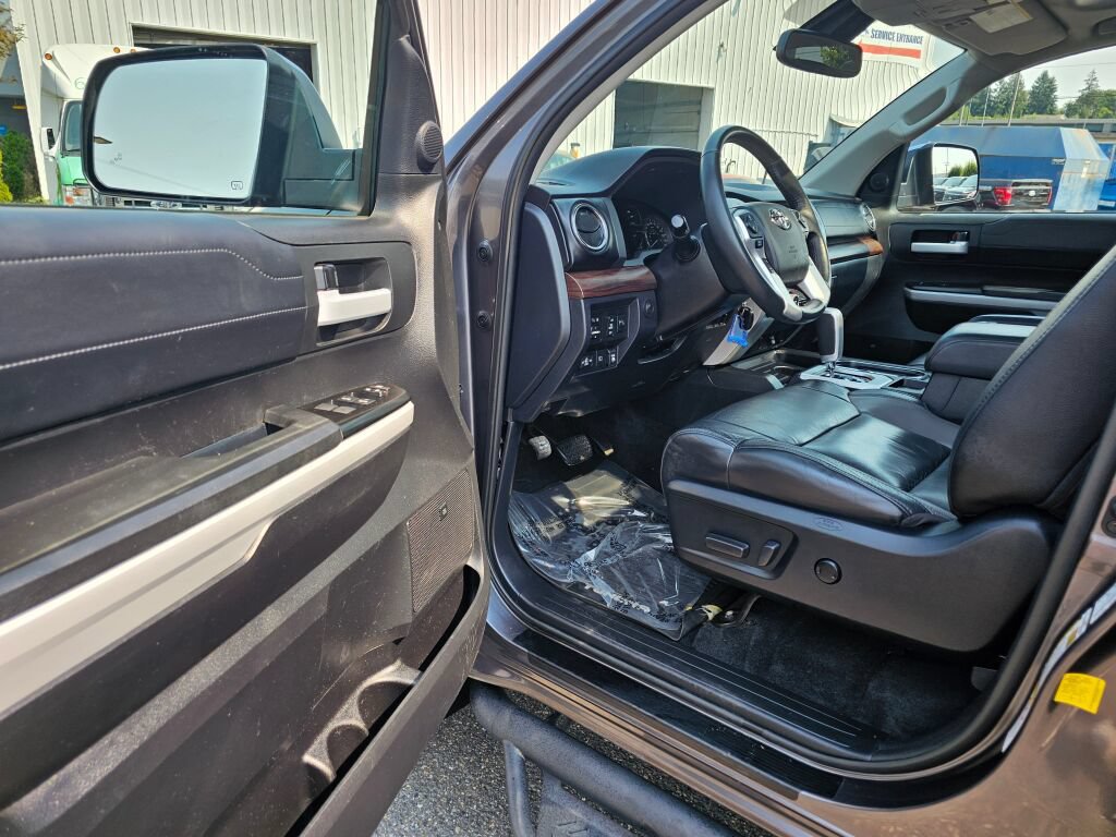 Used 2019 Toyota Tundra Limited w/ Limited Premium Package AWD/4WD image 20