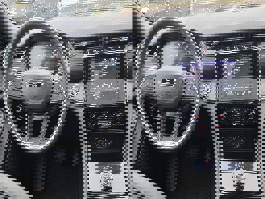 Used 2023 Jeep Grand Cherokee Altitude image 11