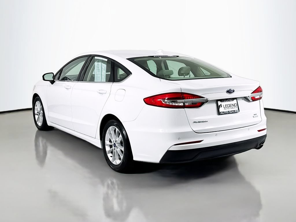 Used 2019 Ford Fusion SE FWD image 6