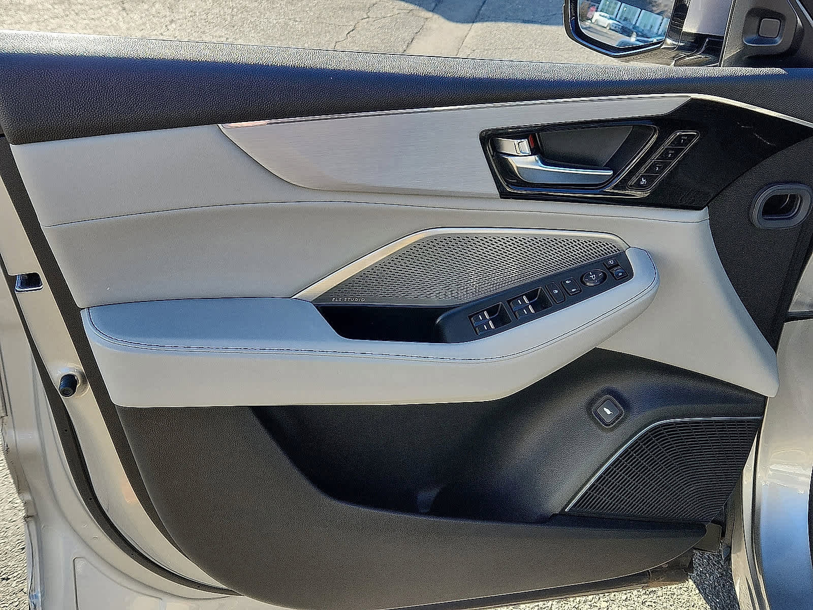 Certified 2023 Acura MDX SH-AWD w/ Technology Package image 13