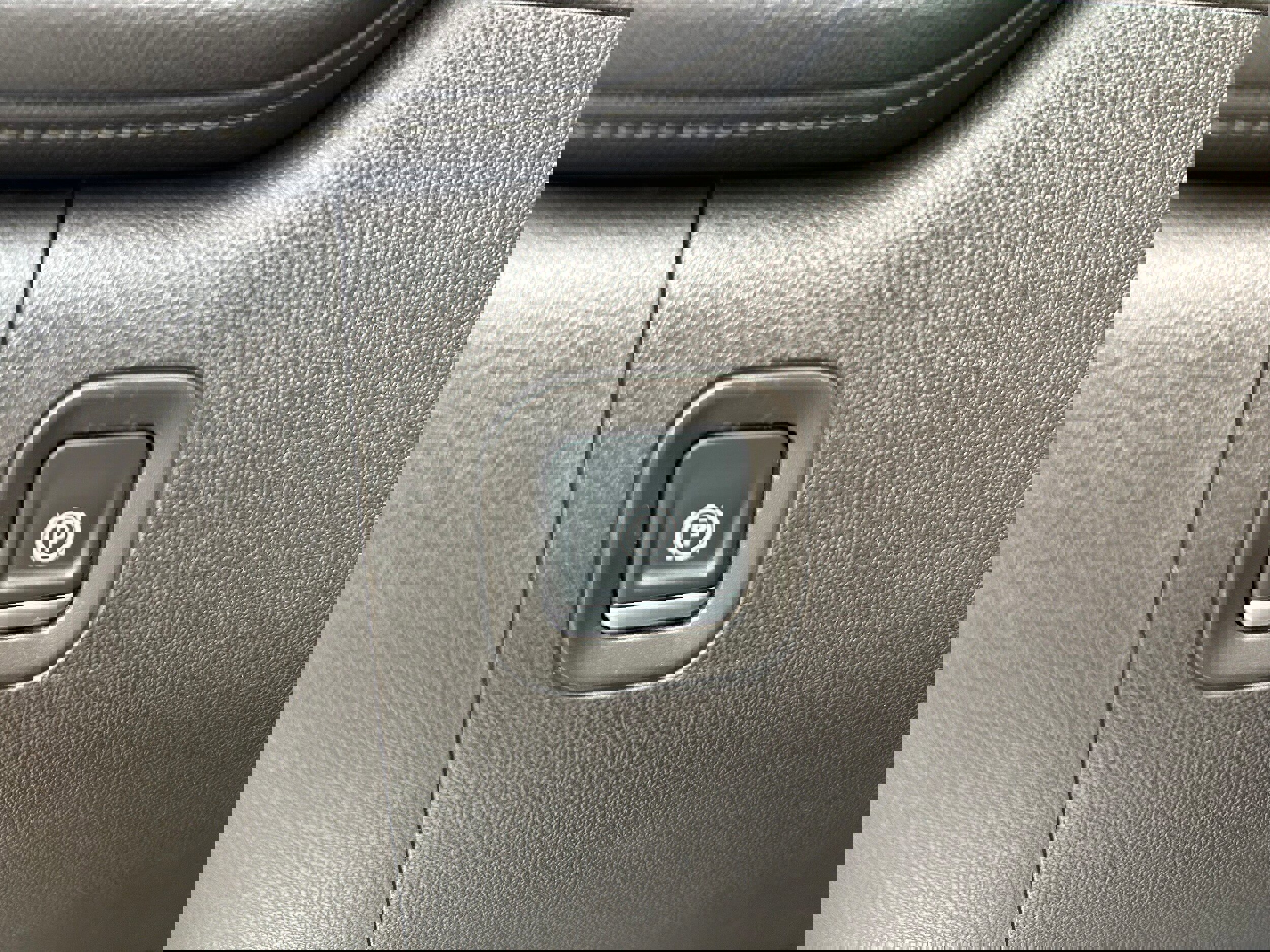 Used 2020 Chevrolet Silverado 2500 LTZ image 25