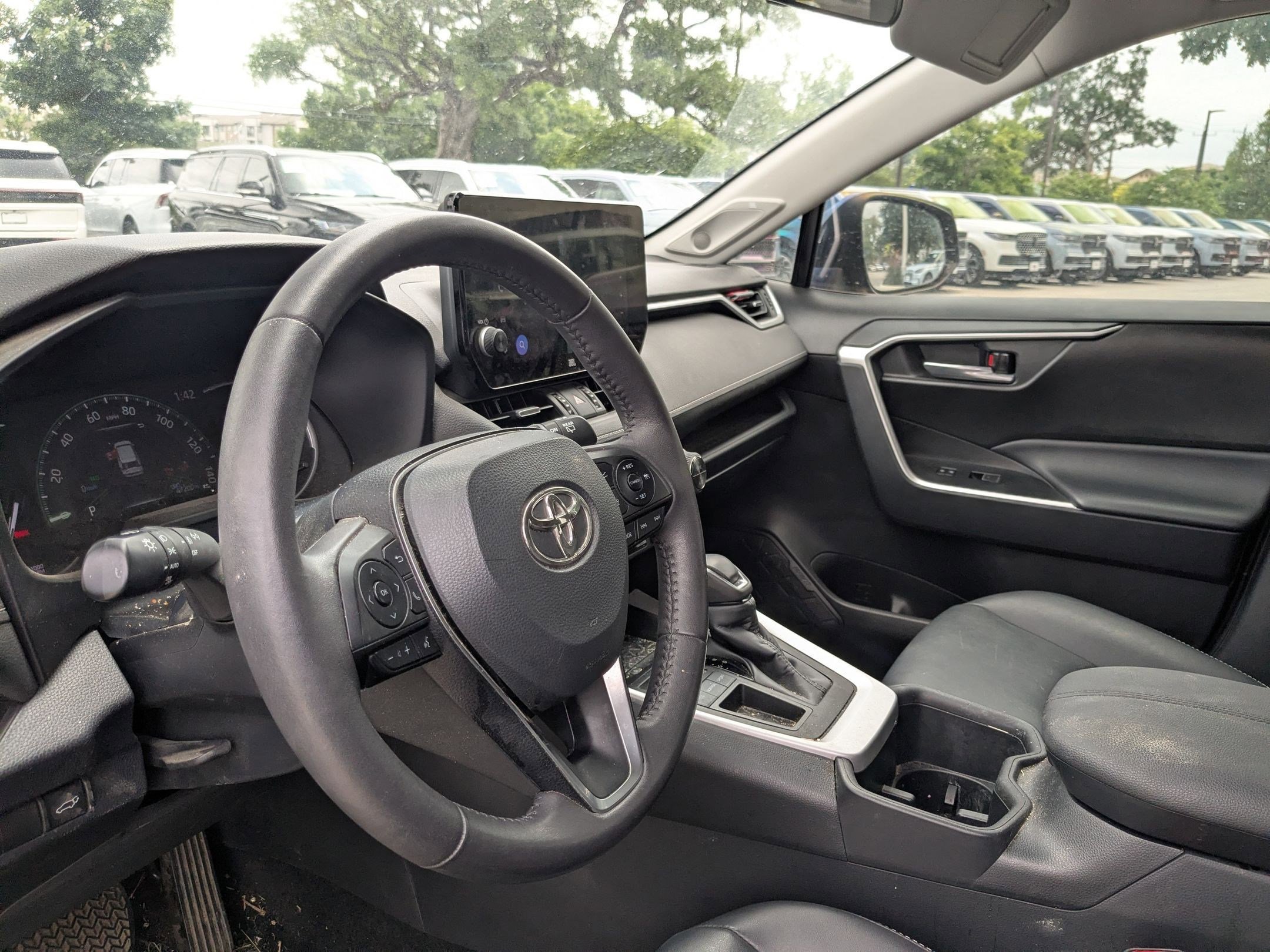 Used 2023 Toyota RAV4 XLE Premium FWD image 11