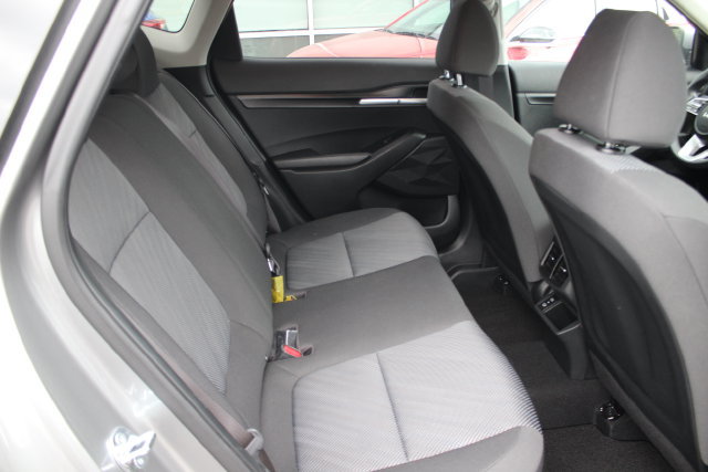 Used 2025 Kia Seltos LX AWD/4WD image 30