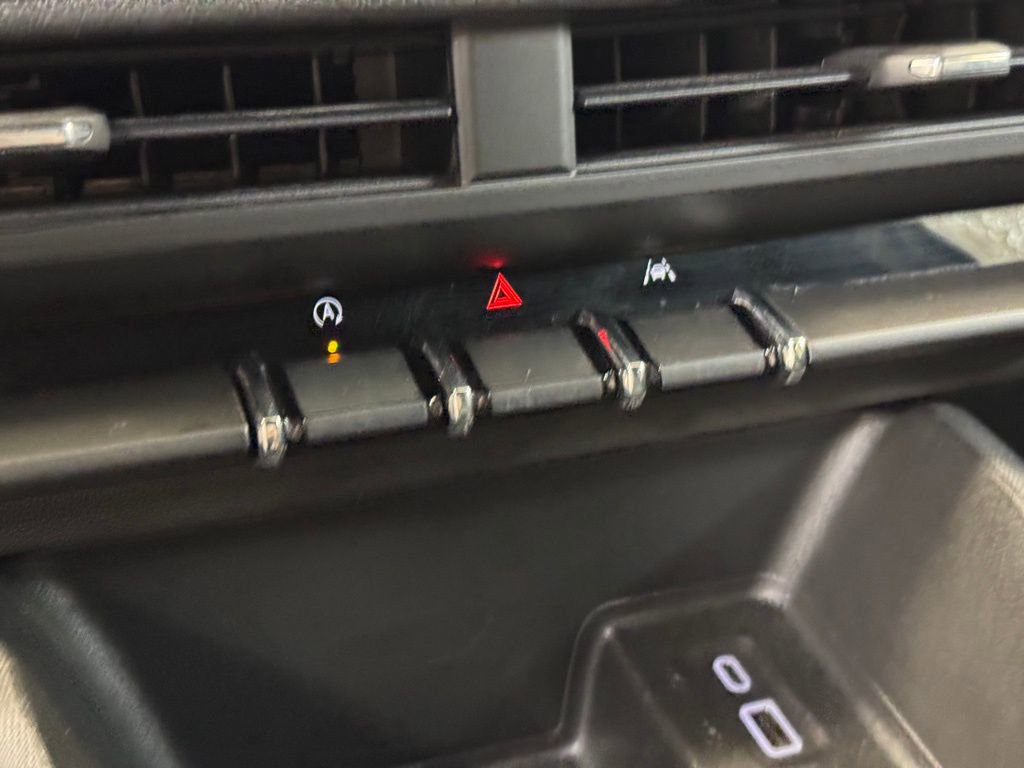 Used 2024 Chevrolet Colorado W/T image 35