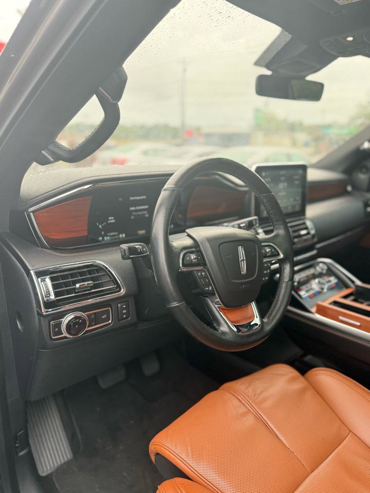 Used 2019 Lincoln Navigator Reserve AWD/4WD image 9