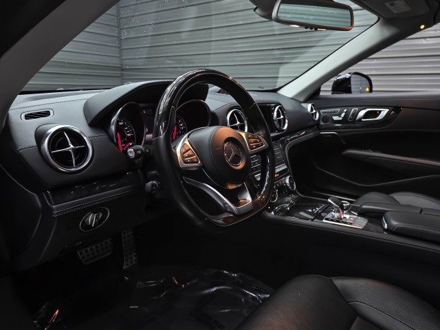 Used 2018 Mercedes-Benz SL 550 image 12