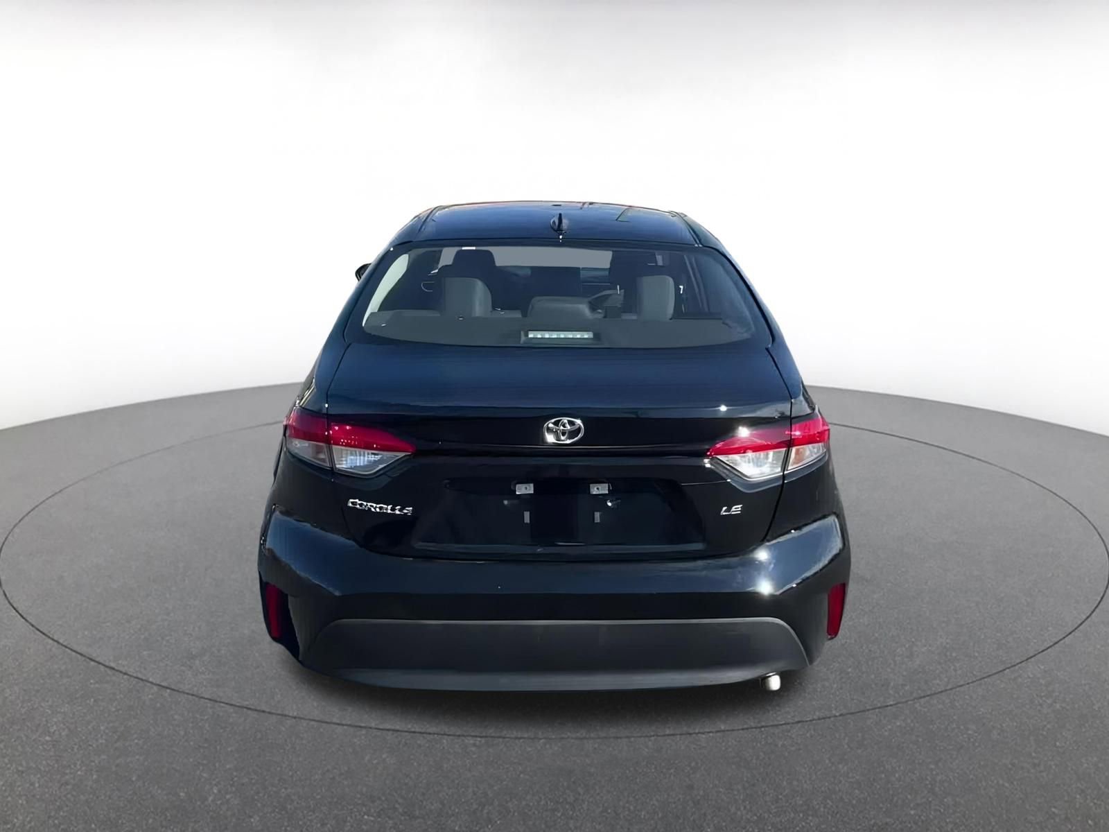 Used 2025 Toyota Corolla LE image 12