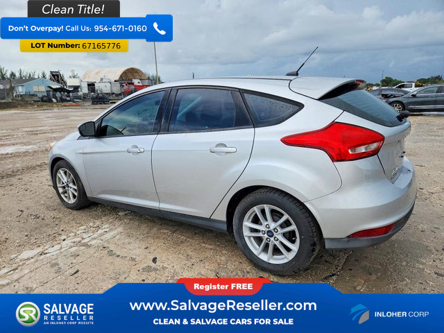 Used 2018 Ford Focus SE FWD image 3
