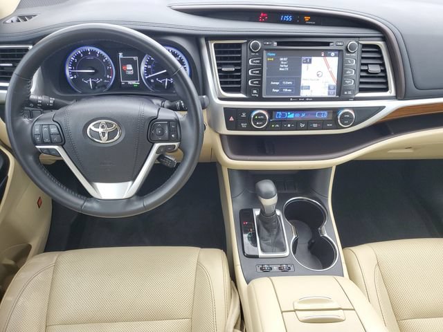 Used 2018 Toyota Highlander Limited FWD image 18